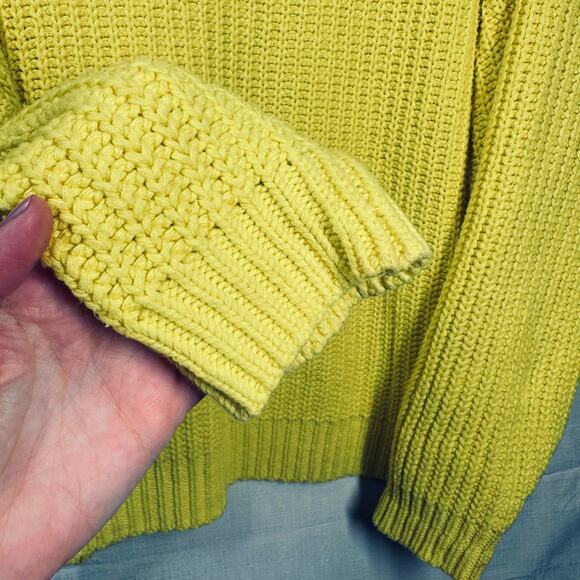 FREE PEOPLE Oversized Chunky Knit Sweater Women's Size M Yellow Casual Cozy Fall - Picture 5 of 11